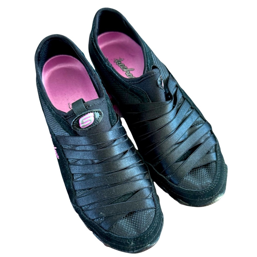 Skechers woman’s slip on sneaker shoe black suede & fabric, size 6.5 Never worn!
